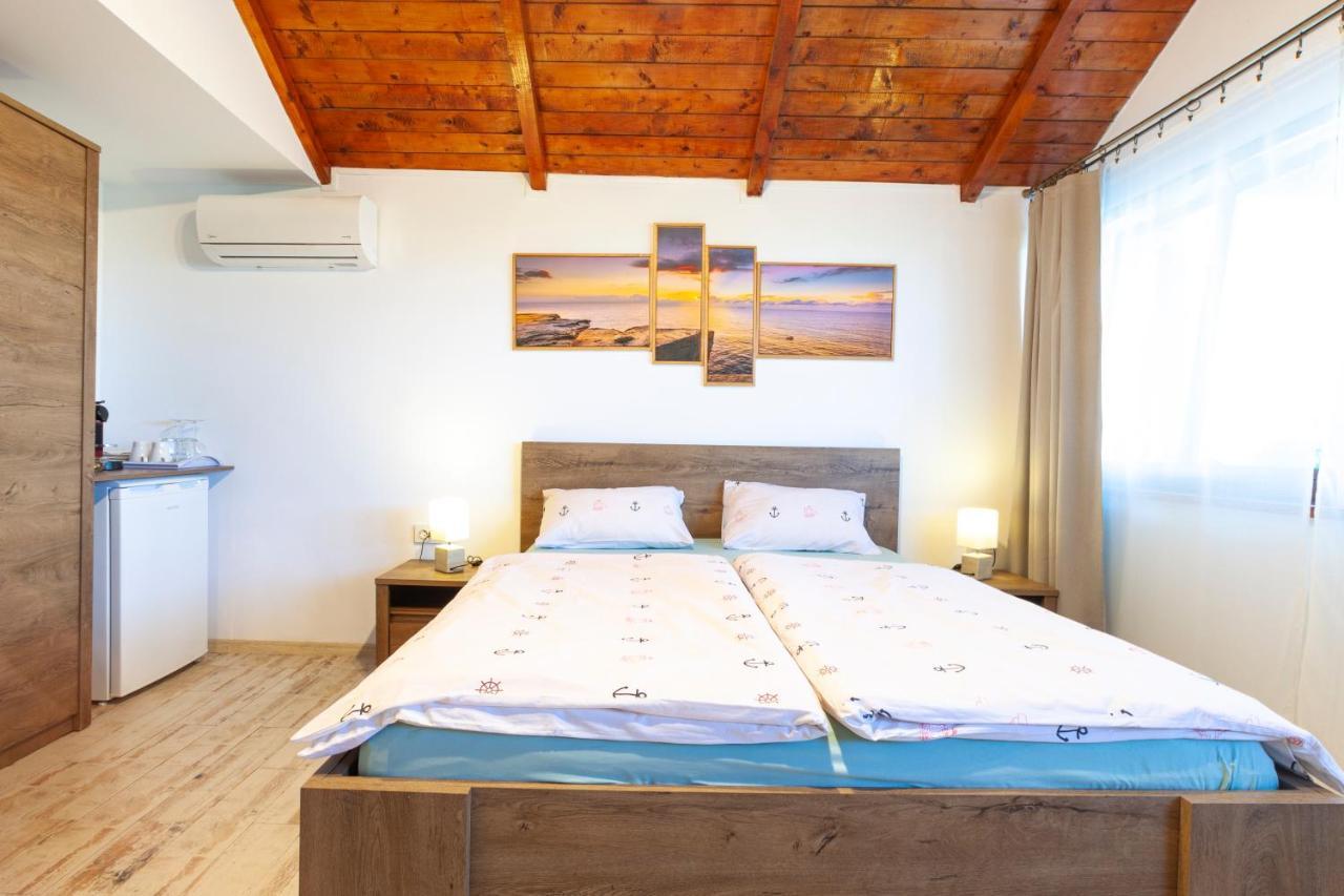 Casa Ana Hotel Vama Veche Buitenkant foto